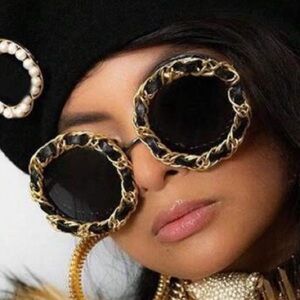 🆕 Retro Chain and Leather Glasses